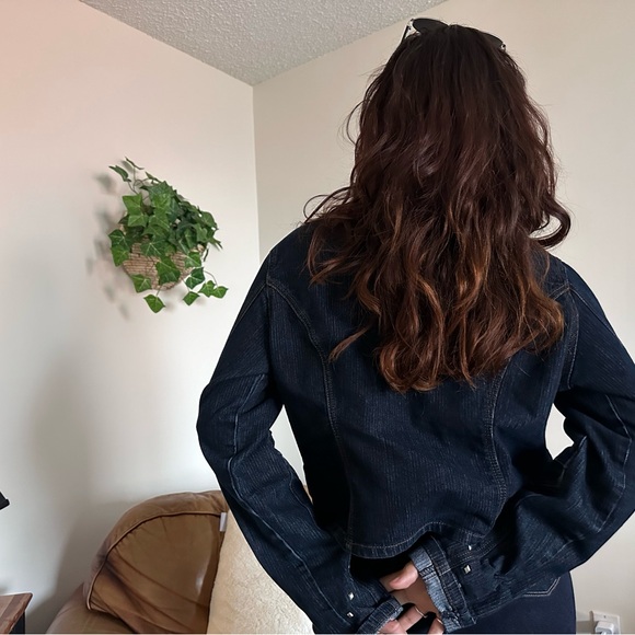 Retro blazer jean jacket with studs 😎👄 - Picture 2 of 4